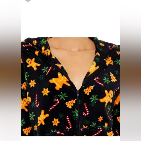 Forever 21 Black Holiday Onesie with Gingerbread and Candy Cane Print - Picture 10 of 10